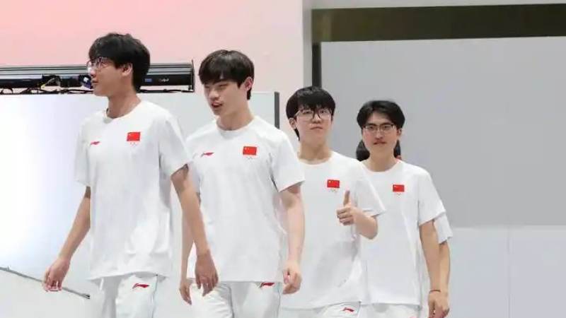 Faker在S16赛季的表现怎么看?中路生态与选手评估思路